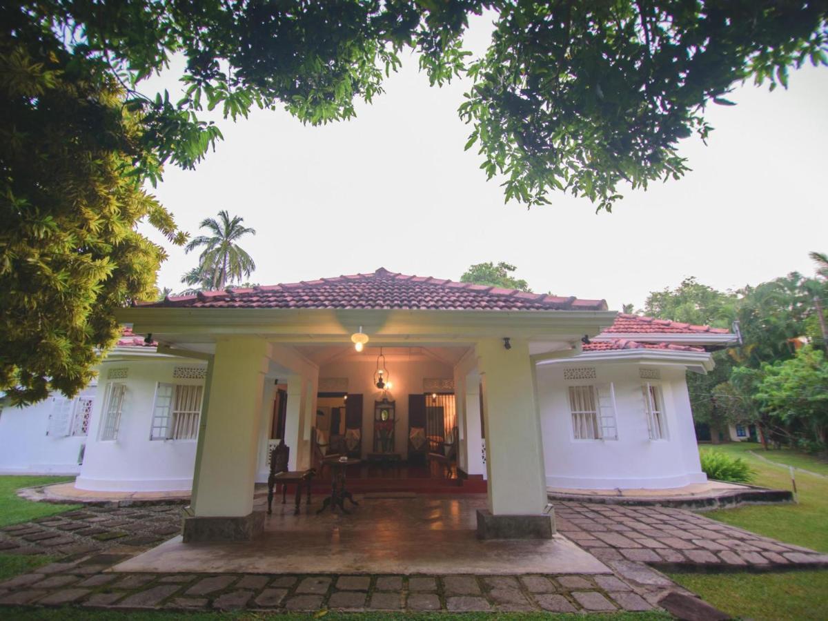 Thalpe Walawwa Heritage Villa Unawatuna Dış mekan fotoğraf