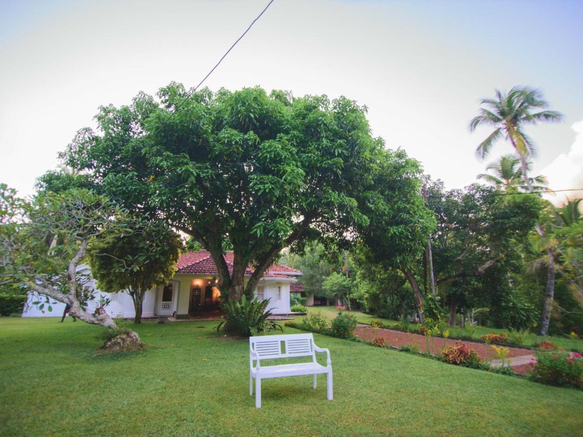 Thalpe Walawwa Heritage Villa Unawatuna Dış mekan fotoğraf