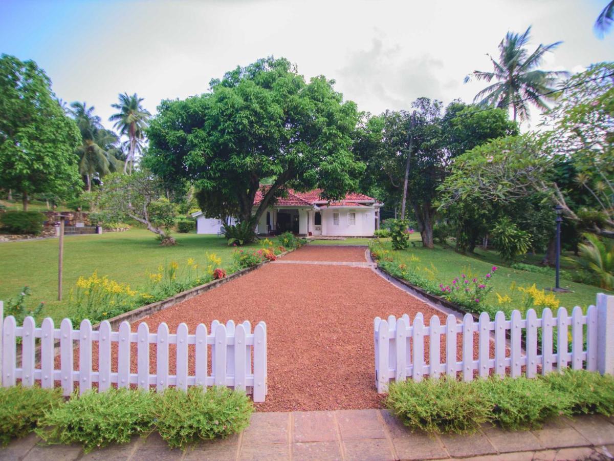 Thalpe Walawwa Heritage Villa Unawatuna Dış mekan fotoğraf